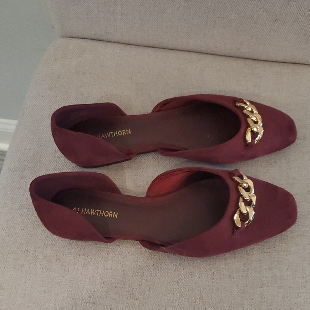41 Hawthorn Burgundy Flats with Gold Chain Detail